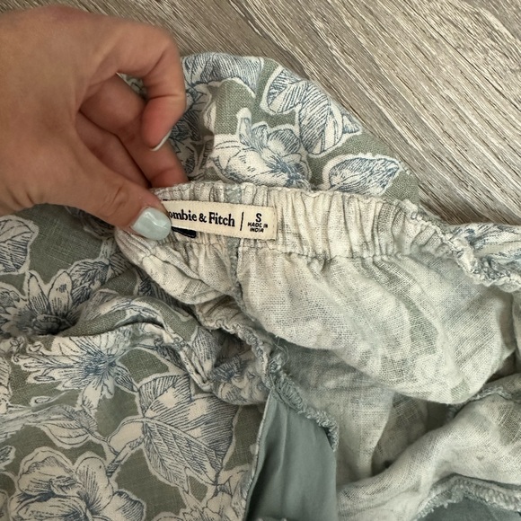 Green Abercrombie & Fitch Flower Dress - Picture 2 of 5